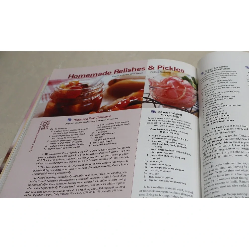 Better Homes and Gardens Annual Recipes 2002 Hardcover Cookbook Illustrated